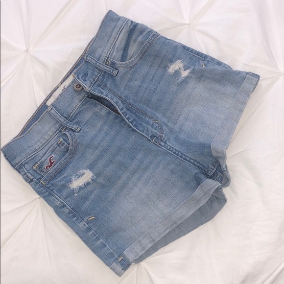 HOLLISTER DISTRESSED JEAN SHORTS! - Picture 7 of 8